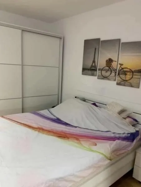 Izdavanje, četvorosoban stan, 100m², Vračar Sve Podlokacije, Beograd