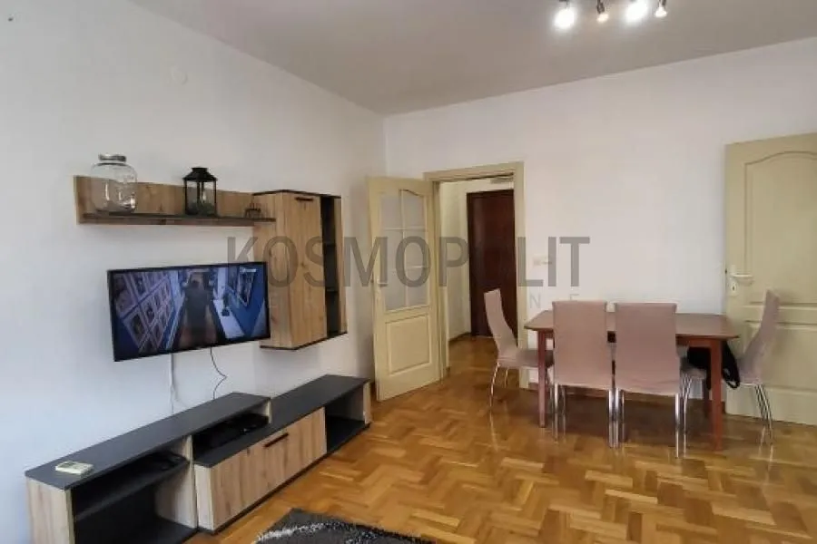 Sale, three bedroom apartment, 60m², Južni Bulevar, Vračar Sve Podlokacije
