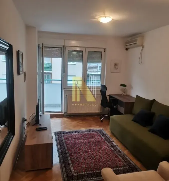 Izdavanje, jednosoban stan, 42m², Grbavica, Novi Sad Sve Podlokacije