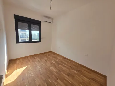 Rent, office space, 70m², Pod Goricom, Podgorica - image 12