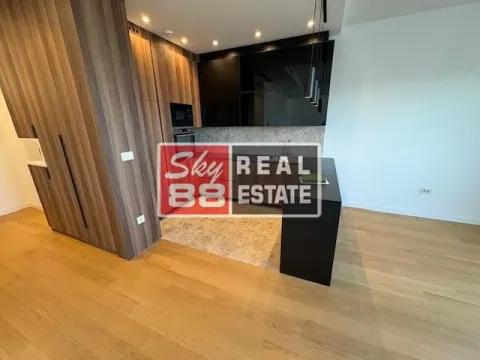 Izdavanje, četvorosoban stan, 152m², Kalenić Pijaca, Vračar Sve Podlokacije - image 4