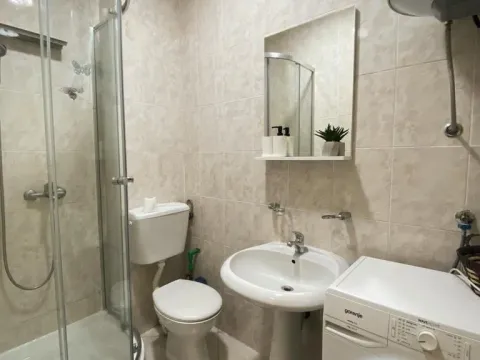 Izdavanje, trosoban stan, 90m², Budva, Crna Gora - image 6