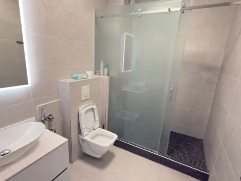 Prodaja, trosoban stan, 184m², Bečići, Budva - image 17