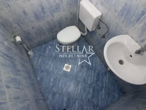 Izdavanje, trosoban stan, 155m², Konik, Podgorica - image 5