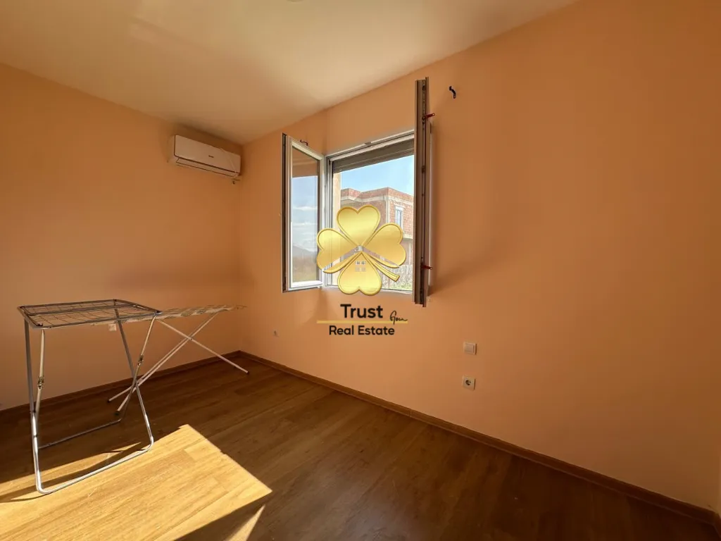 Rent, house, 150m², Donji Kokoti, Podgorica