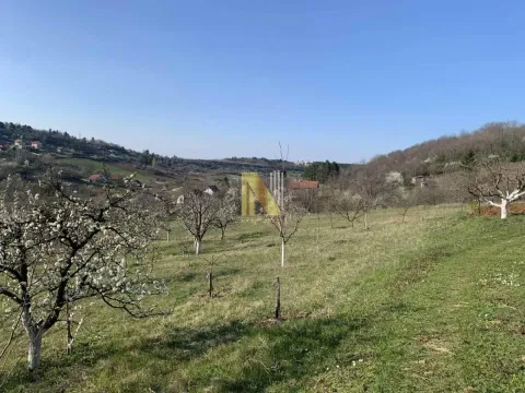 Zemljište in Sremska Kamenica