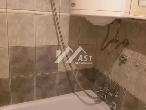 Izdavanje, dvosoban stan, 50m², Sajam, Novi Sad Sve Podlokacije - image 10