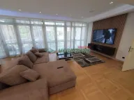 Izdavanje, trosoban stan, 148m², Savski Venac, Beograd - image 1