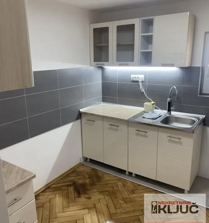 Izdavanje, dvosoban stan, 60m², Telep, Novi Sad Sve Podlokacije