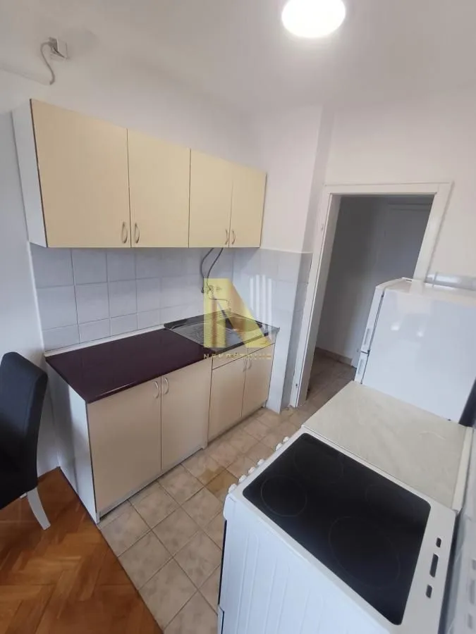 Izdavanje, jednosoban stan, 43m², Grbavica, Novi Sad Sve Podlokacije