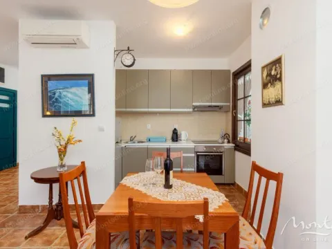 Sale, two bedroom apartment, 84m², Kostanjica, Kotor - image 5