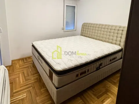 Izdavanje, trosoban stan, 92m², Krivi Most, Podgorica - image 11