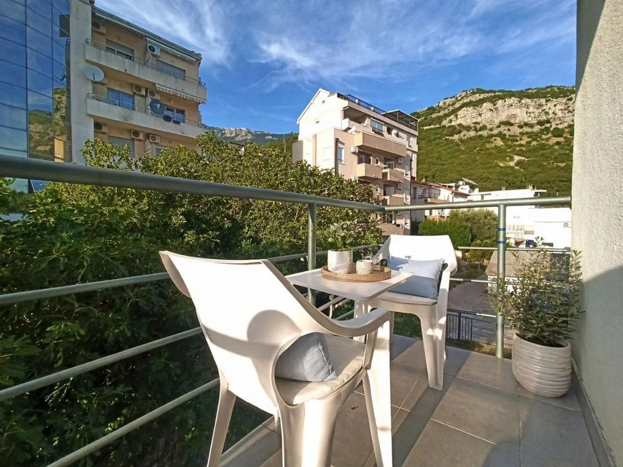 Rent, one bedroom apartment, 43m², Lazi, Budva