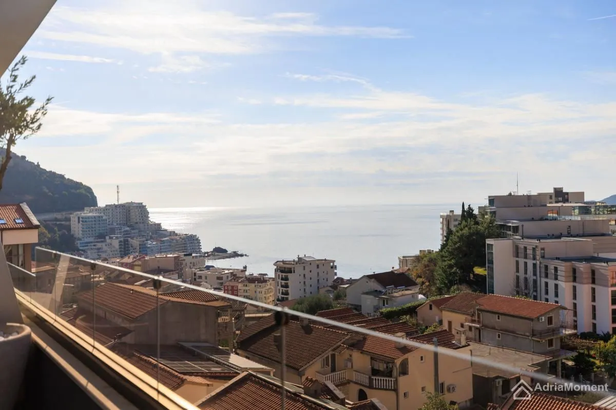 Sale, two bedroom apartment, 104m², Bečići, Budva
