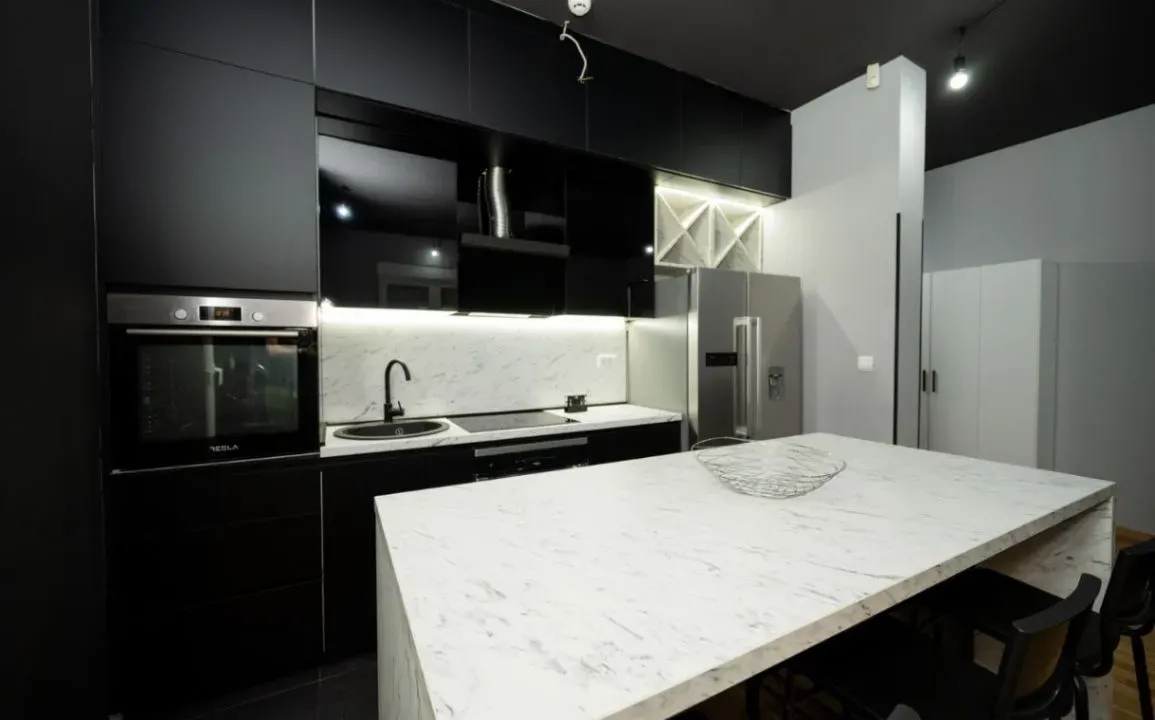 Izdavanje, jednosoban stan, 63m², Momišići, Podgorica