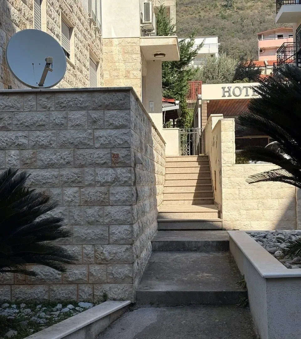Sale, three bedroom apartment, 171m², Petrovac, Budva