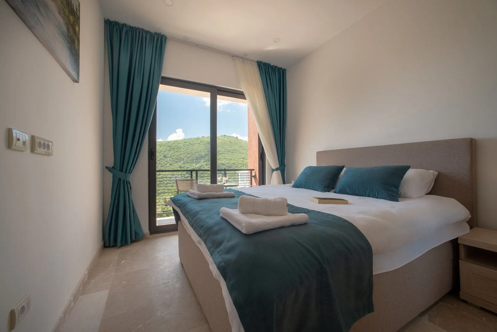 Sale, house, 170m², Bečići, Budva