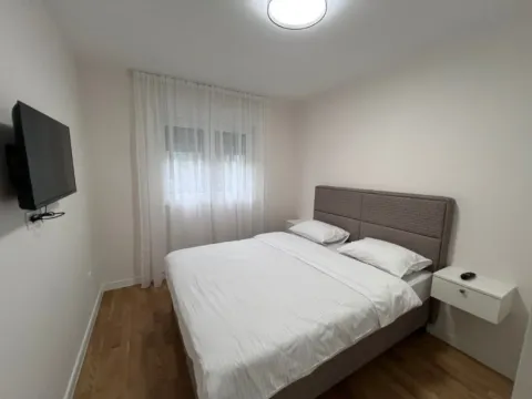 Izdavanje, jednosoban stan, 45m², Pobrežje, Podgorica - image 6
