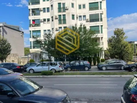 Izdavanje, poslovni prostor, 160m², Preko Morače, Podgorica