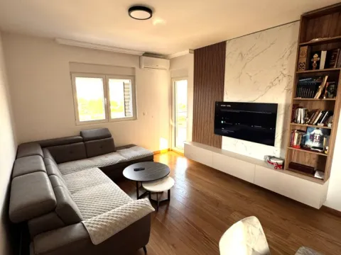 Sale, two bedroom apartment, 72m², New City, Podgorica - image 4