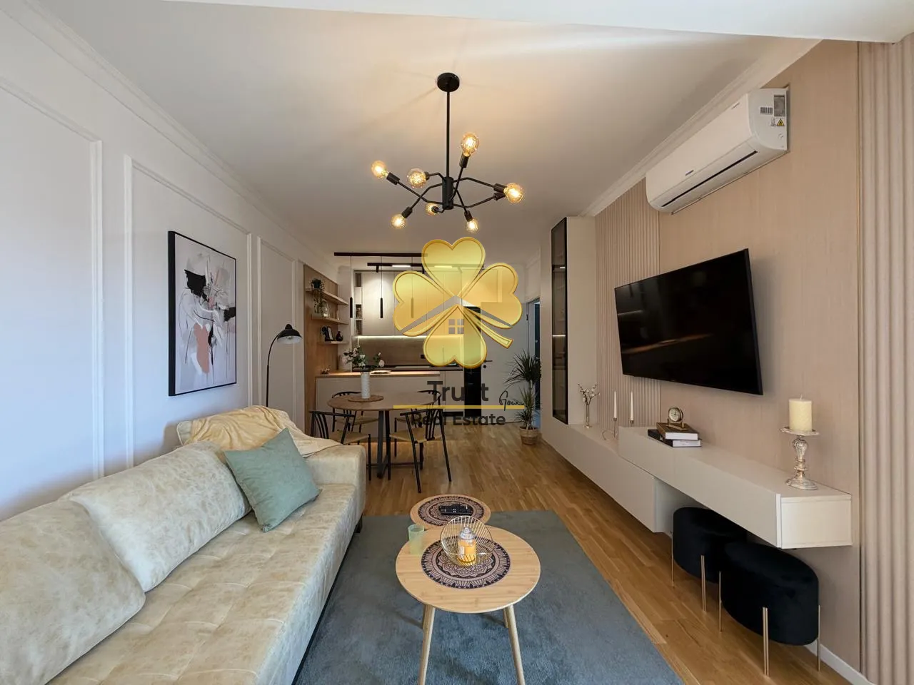 Izdavanje, dvosoban stan, 65m², Stari Aerodrom, Podgorica