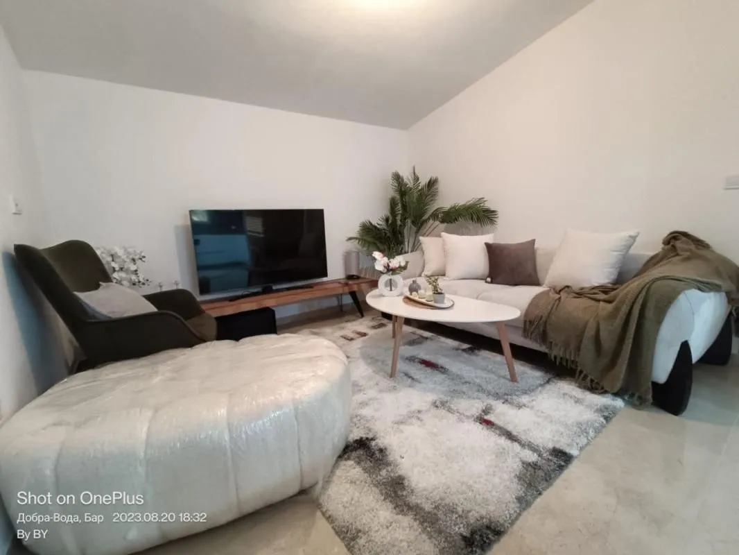 Rent, house, 182m², Dobra Voda, Budva