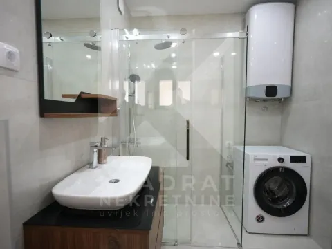 Izdavanje, poslovni prostor, 95m², Pod Goricom, Podgorica - image 11