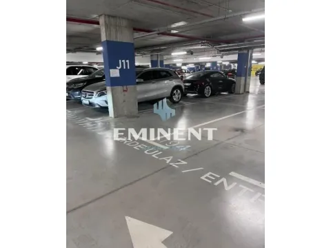 Rent, three bedroom apartment, 80m², Savski Venac, Beograd - image 12