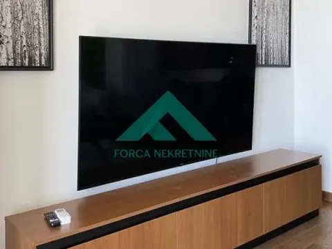 Izdavanje, trosoban stan, 82m², Savski Venac, Beograd - image 6