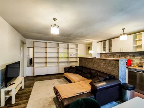 Izdavanje, trosoban stan, 70m², Centar, Podgorica - image 11