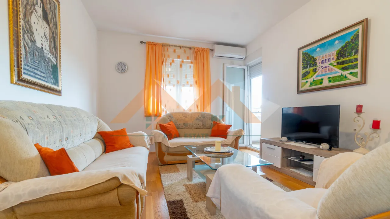 Izdavanje, dvosoban stan, 66m², Stari Aerodrom, Podgorica