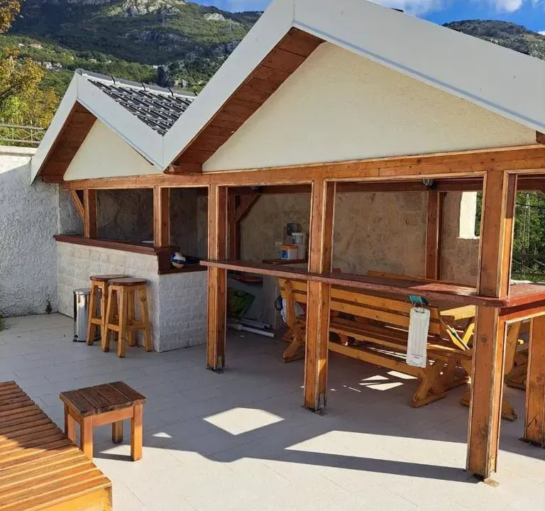 Sale, four bedroom apartment, 450m², Centar, Budva