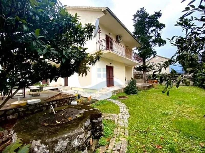 Sale, house, 249m², Stoliv, Kotor