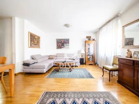 Sale, apartment, 83m², Neimar, Vračar Sve Podlokacije - image 4