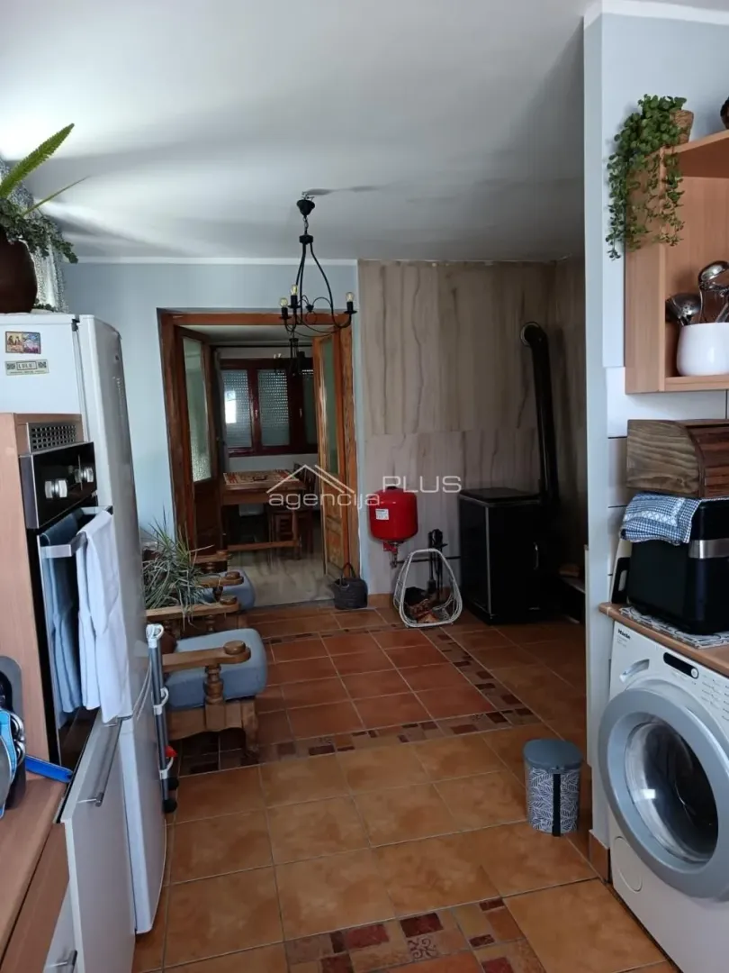 Prodaja, kuća, 131m², Lisović, Barajevo