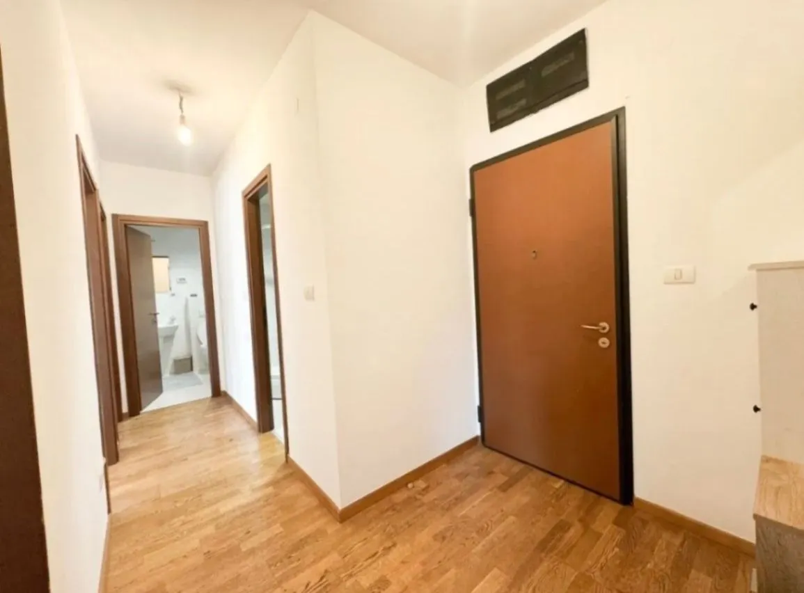 Izdavanje, dvosoban stan, 75m², City Kvart, Podgorica