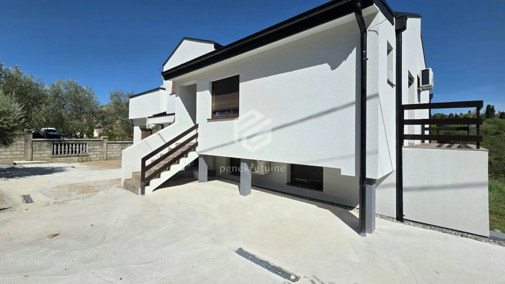 Prodaja, kuća, 343m², Zabjelo, Podgorica