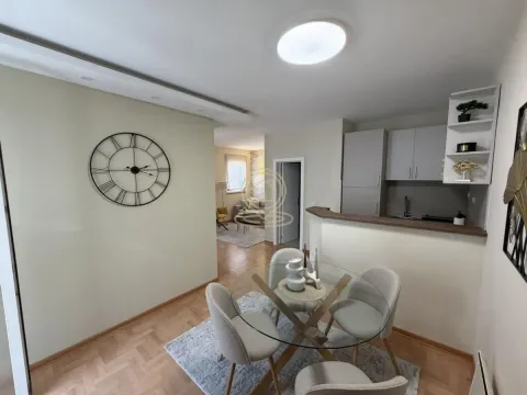 Izdavanje, dvosoban stan, 55m², Kalenić Pijaca, Vračar Sve Podlokacije - image 6