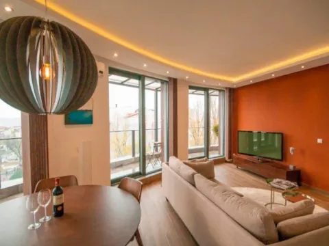 Izdavanje, trosoban stan, 92m², Vračar Centar, Vračar Sve Podlokacije - image 4