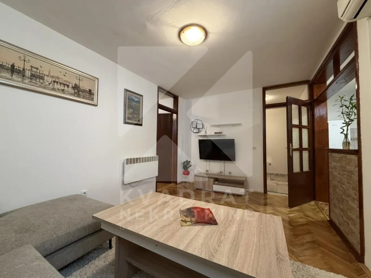 Prodaja, jednosoban stan, 49m², Stari Aerodrom, Podgorica
