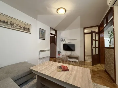 Prodaja, jednosoban stan, 49m², Stari Aerodrom, Podgorica - image 2