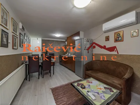 Sale, house, 125m², Zemun Kalvarija, Zemun Sve Podlokacije - image 10