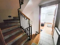 Izdavanje, četvorosoban stan, 220m², Gorica C, Podgorica - image 5