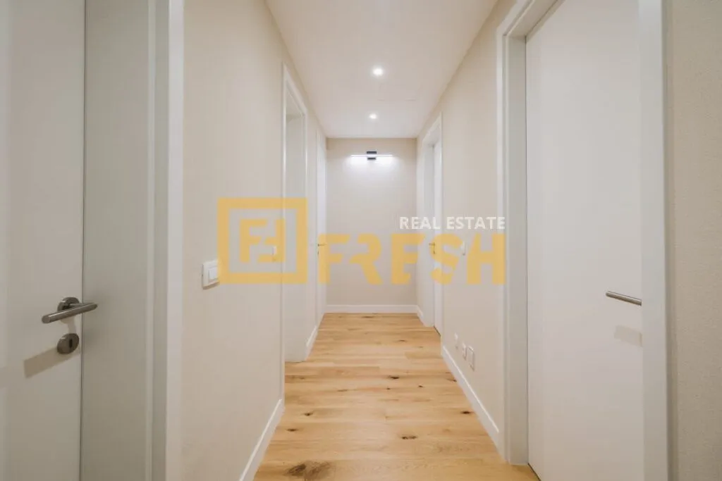 Prodaja, trosoban stan, 149m², Centar, Podgorica