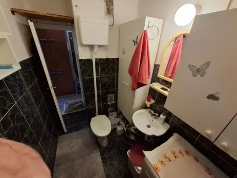 Izdavanje, jednosoban stan, 45m², Preko Morače, Podgorica - image 4