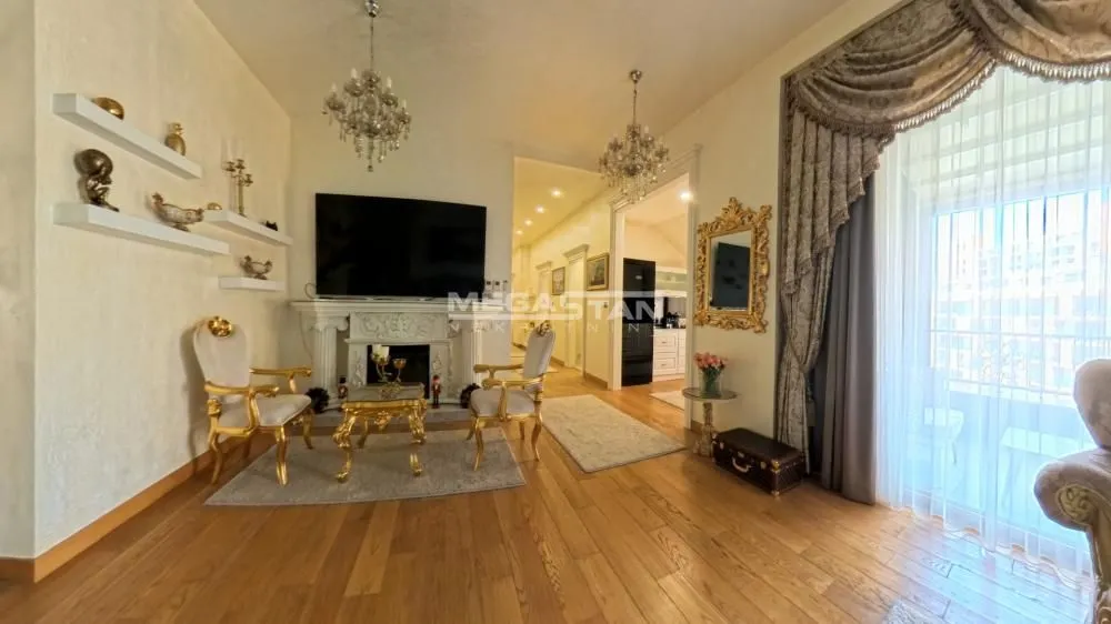 Rent, four bedroom apartment, 107m², Stari Grad, Beograd