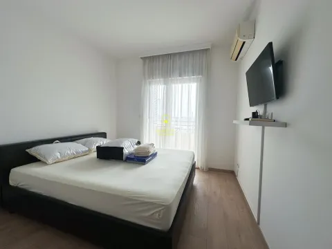 Izdavanje, dvosoban stan, 75m², City Kvart, Podgorica - image 9