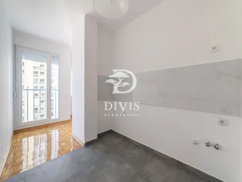 Prodaja, dvosoban stan, 55m², Novi Beograd Blok 12, Novi Beograd Sve Podlokacije - image 4