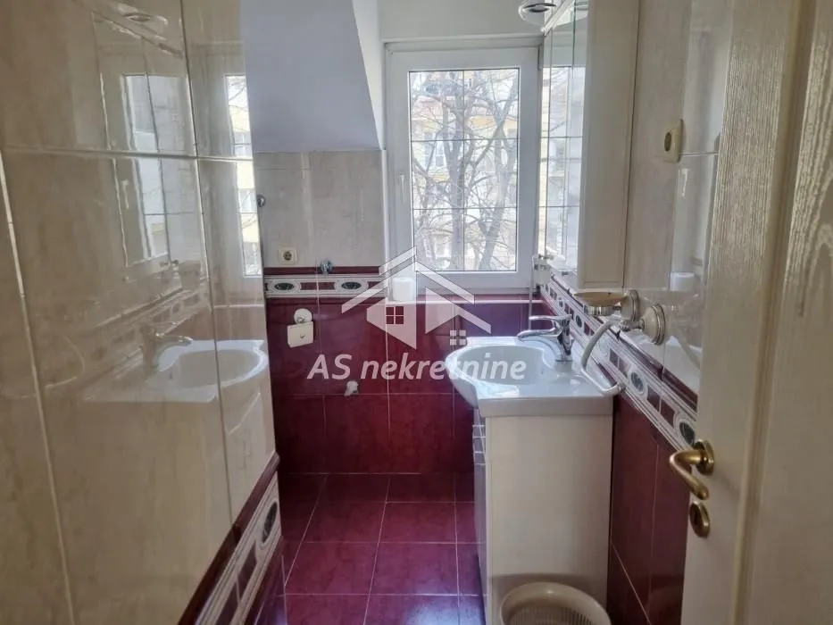 Rent, apartment, 130m², Čukarica, Beograd