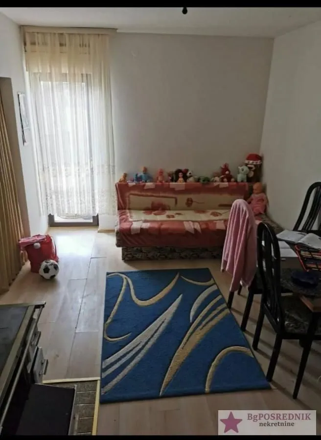 Prodaja, kuća, 200m², Centar, Inđija